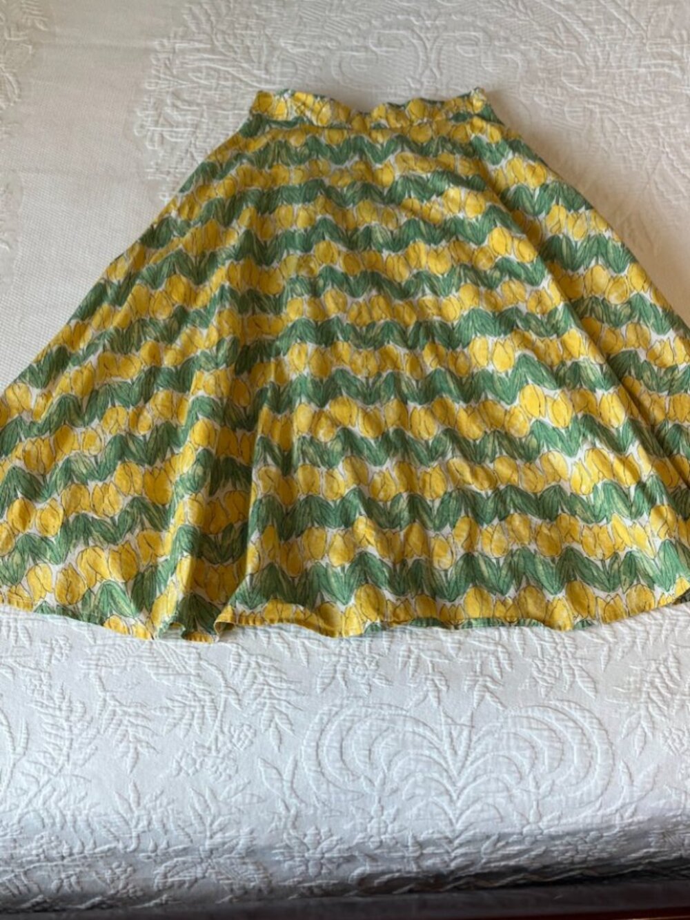TulipB Yellow Tulip Skirt Size Small with Pockets